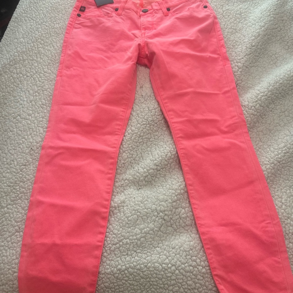 Rock & Republic Slim Straight Coral Pink Jeans